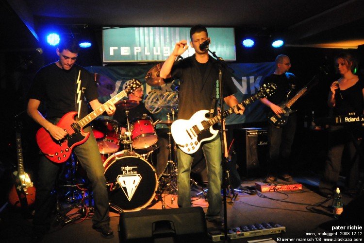 081212__replug_pr_group___162_c.jpg