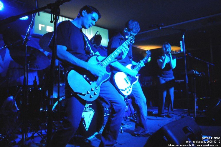 081212__replug_pr_group___280_c.jpg
