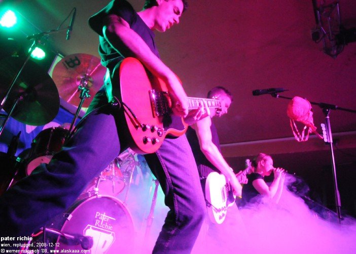 081212__replug_pr_group___412_c.jpg